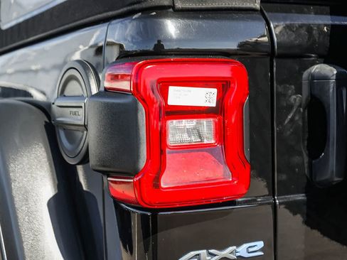 Used 2021 Jeep Wrangler Unlimited Rubicon 4xe image 7