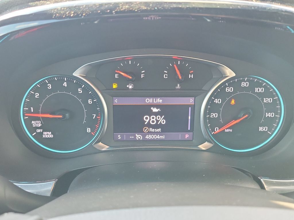 Used 2023 Chevrolet Traverse RS FWD image 13