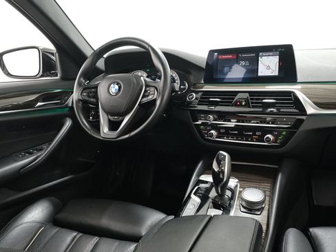 Used 2019 BMW 530e xDrive w/ Premium Package AWD/4WD image 11
