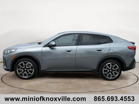 Used 2025 BMW X2 xDrive28i AWD/4WD image 6