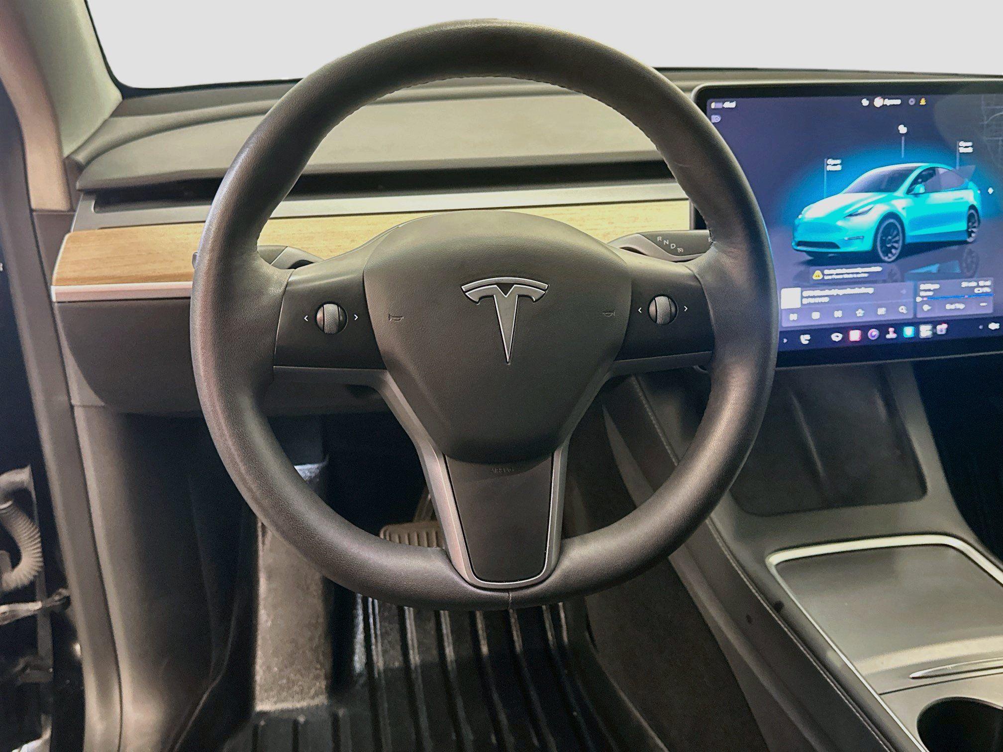 Used 2022 Tesla Model Y Long Range AWD/4WD image 18