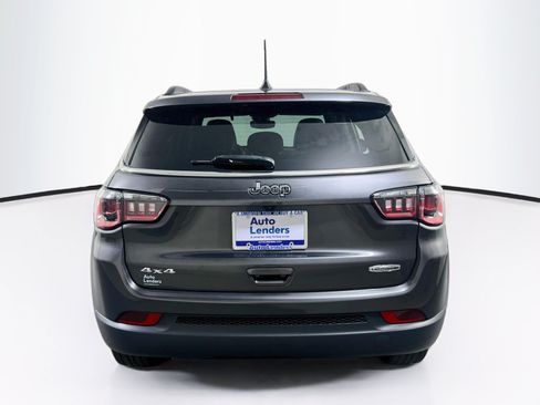 Used 2023 Jeep Compass Latitude w/ Sun and Sound Group AWD/4WD image 6