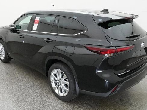 New 2026 Toyota Highlander Limited AWD/4WD image 19