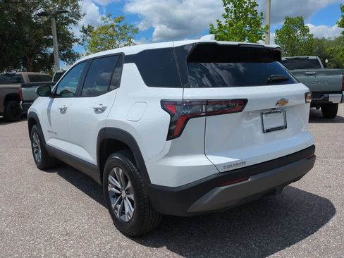 Used 2026 Chevrolet Equinox LT FWD image 4