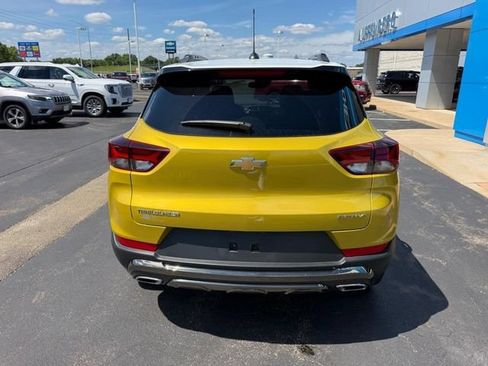 Used 2023 Chevrolet TrailBlazer ACTIV w/ Sun and Liftgate Package FWD image 6