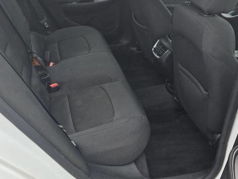 Used 2017 Chevrolet Malibu LT image 11