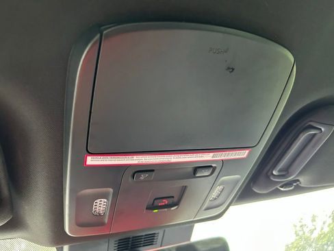 Used 2025 Toyota Camry SE FWD image 31