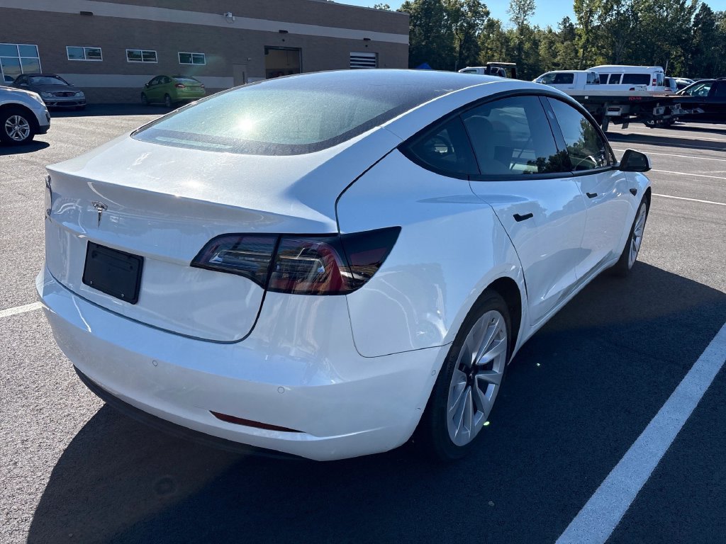 Used 2022 Tesla Model 3 RWD image 5