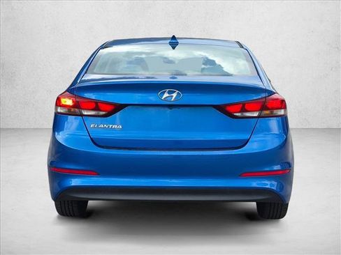 Used 2017 Hyundai Elantra SE FWD image 5