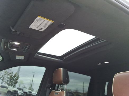 Certified 2024 GMC Sierra 2500 Denali Ultimate image 28