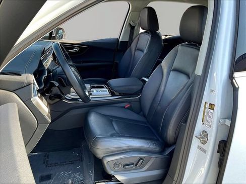 Used 2023 Audi Q7 2.0T Premium Plus w/ Premium Plus Package AWD/4WD image 23