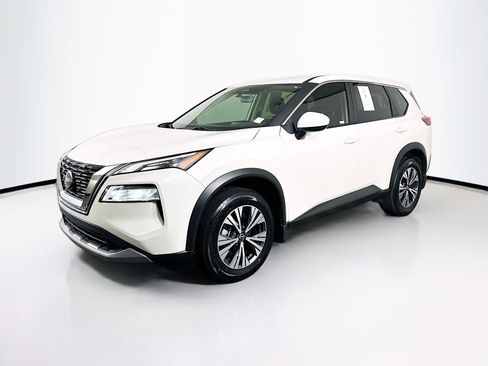 Used 2023 Nissan Rogue SV FWD image 3