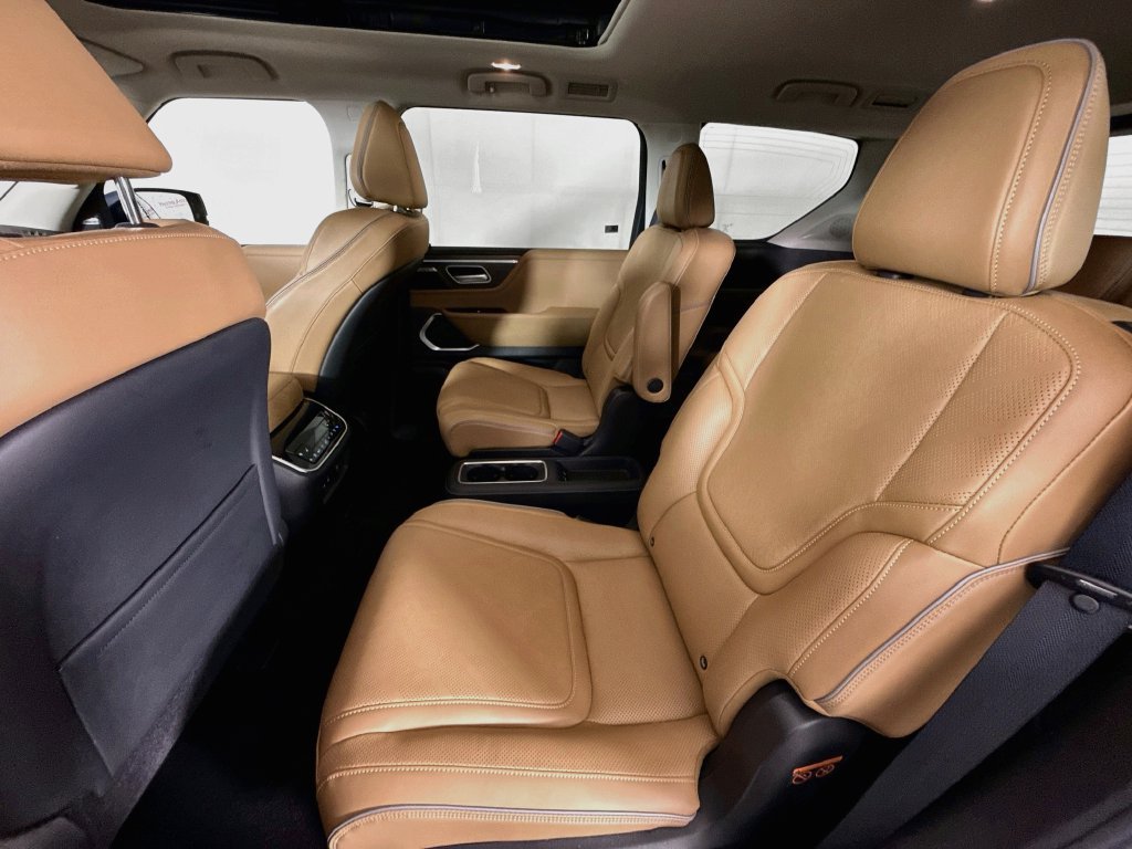 Used 2025 INFINITI QX80 Luxe AWD/4WD image 26