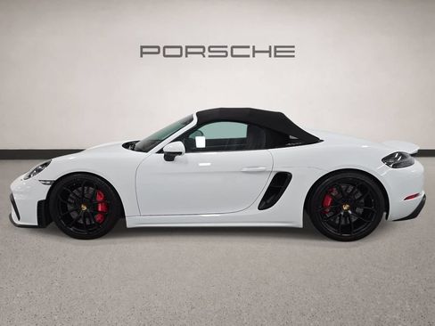 Certified 2022 Porsche 718 Boxster Spyder RWD image 2