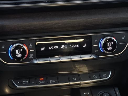 Used 2021 Audi Q5 Premium w/ Convenience Package image 17