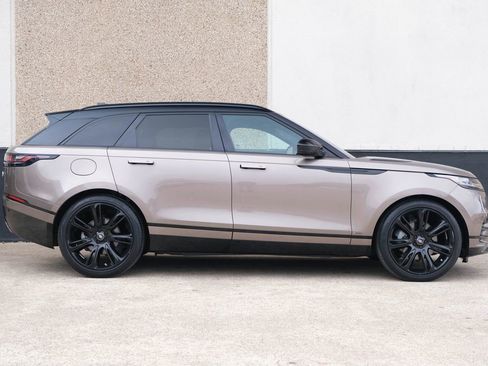 Used 2020 Land Rover Range Rover Velar R-Dynamic S image 11