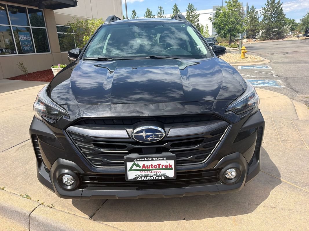 Used 2023 Subaru Outback Premium AWD/4WD image 3