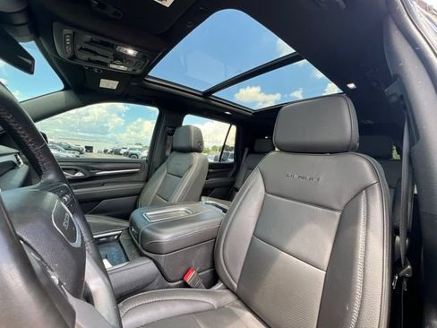 Used 2024 GMC Yukon Denali AWD/4WD image 25