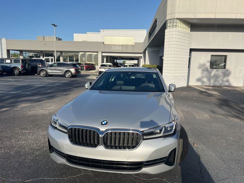 Used 2021 BMW 540i w/ Convenience Package image 4
