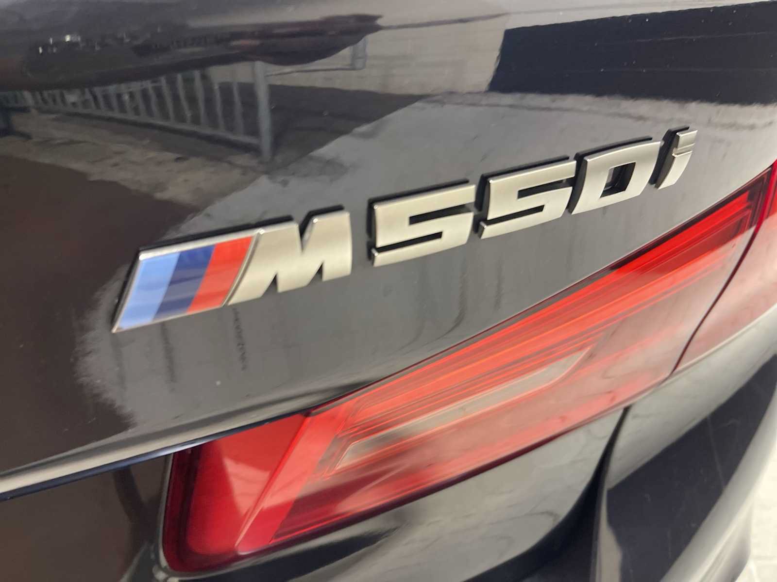Used 2018 BMW M550i xDrive AWD/4WD image 7