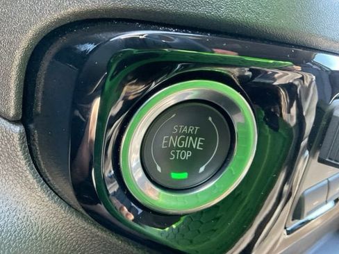 Used 2025 Chevrolet Silverado 1500 RST image 32