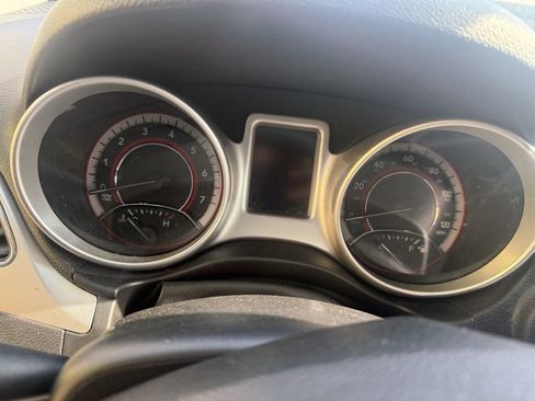 Used 2013 Dodge Journey SXT w/ Flexible Seating Group image 7