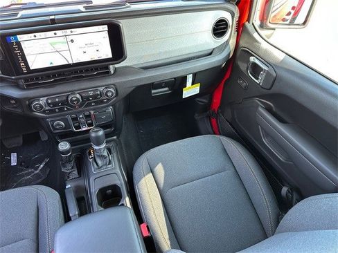 New 2025 Jeep Gladiator Sport image 16