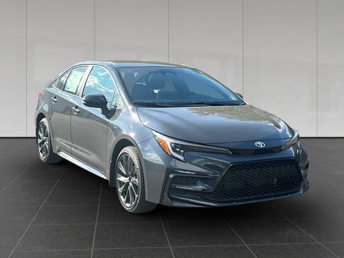 Used 2026 Toyota Corolla SE w/ SE Package FWD image 7