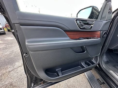 Used 2022 Lincoln Navigator Reserve image 59