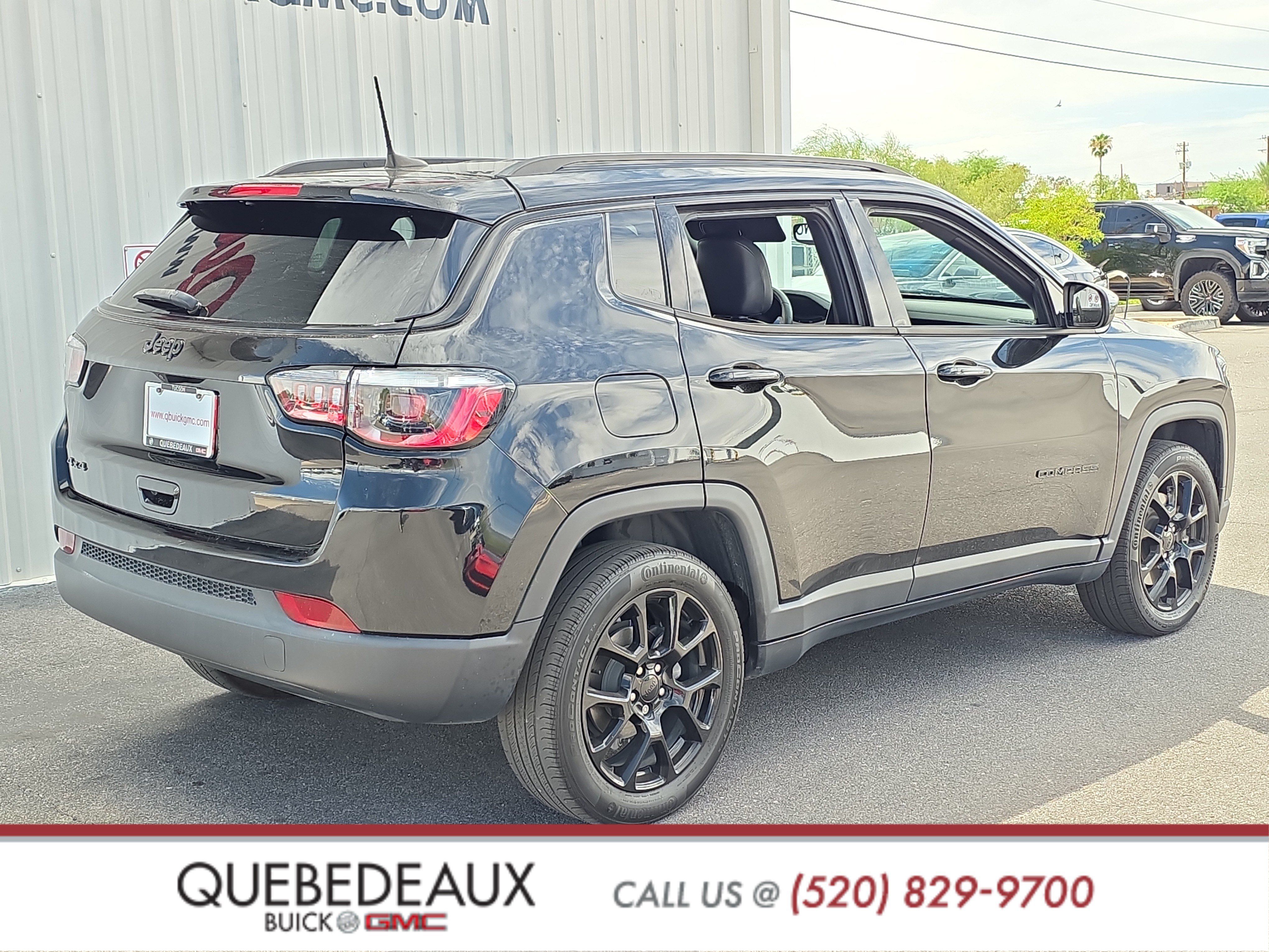 Used 2023 Jeep Compass Latitude w/ Convenience Group AWD/4WD image 7