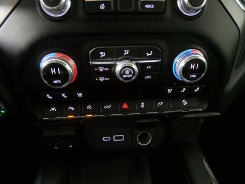 Used 2021 GMC Sierra 1500 Denali w/ Driver Alert Package II image 28