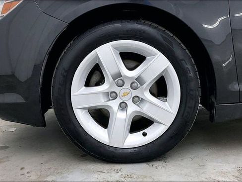 Used 2011 Chevrolet Malibu LS FWD image 10