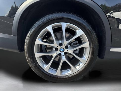 Used 2024 BMW X5 xDrive40i w/ Parking Assistance Package image 32