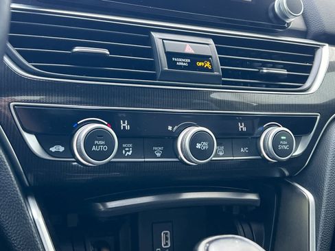 Used 2018 Honda Accord Sport image 19