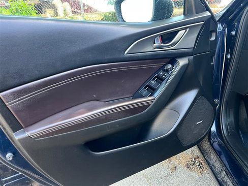 Used 2017 MAZDA MAZDA3 Grand Touring w/ Premium Equipment Package FWD image 18