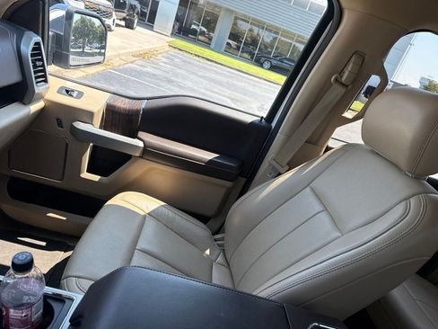 Used 2018 Ford F150 Lariat RWD image 10