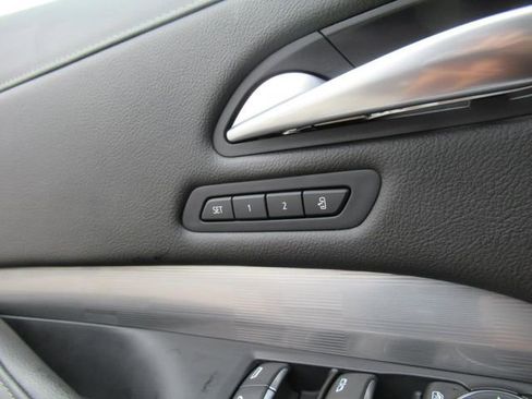 Certified 2025 Cadillac XT4 Premium Luxury image 26