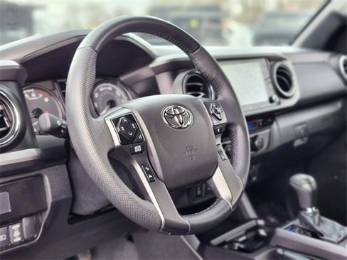 Used 2023 Toyota Tacoma TRD Sport image 19