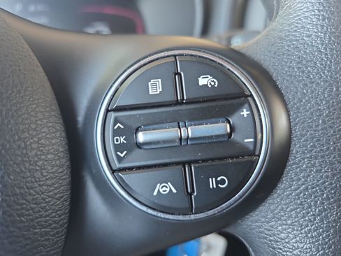 Certified 2025 Kia Soul LX w/ LX Technology Package FWD image 23