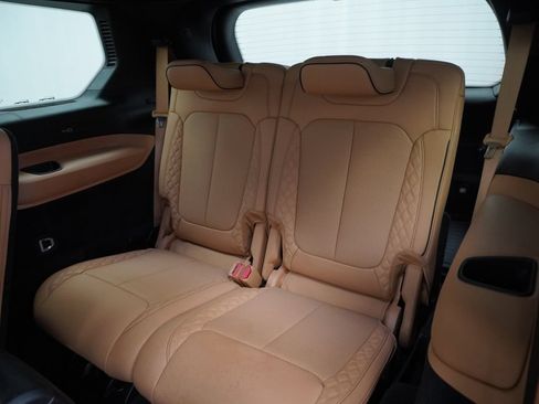 Used 2024 Jeep Grand Cherokee L Summit AWD/4WD image 11