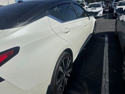 Used 2020 Nissan Altima 2.5 SR w/ Premium Package FWD image 5