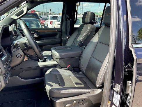 Used 2023 Chevrolet Tahoe High Country w/ Premium Package AWD/4WD image 35