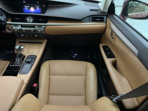 Used 2017 Lexus ES 350 w/ Premium Package FWD image 29