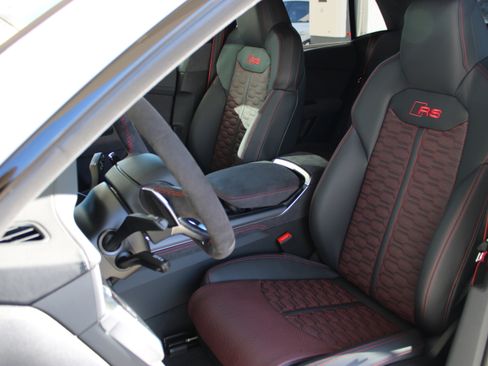 New 2026 Audi RS Q8 performance image 16