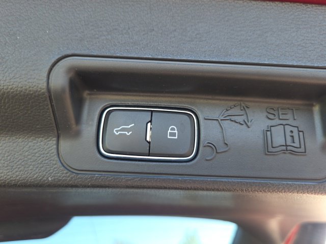 Used 2023 Ford Explorer XLT w/ Equipment Group 202A AWD/4WD image 13