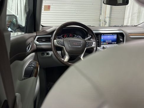 Used 2020 GMC Acadia SLE FWD image 19