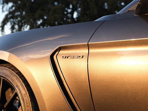 Used 2017 Ford Mustang Shelby GT350 image 9