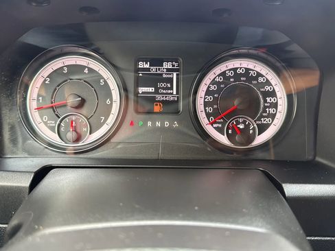 Used 2022 RAM 1500 Classic SLT w/ Protection Group AWD/4WD image 15