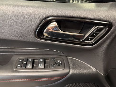 Used 2023 Dodge Durango GT image 16