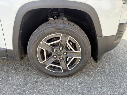 New 2026 Jeep Cherokee Limited AWD/4WD image 28